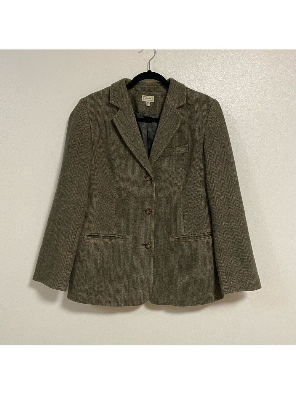 L.L. Bean Blazer Womens Size 12 R Moss Green Wool Cashmere Blend 3 button Jacket